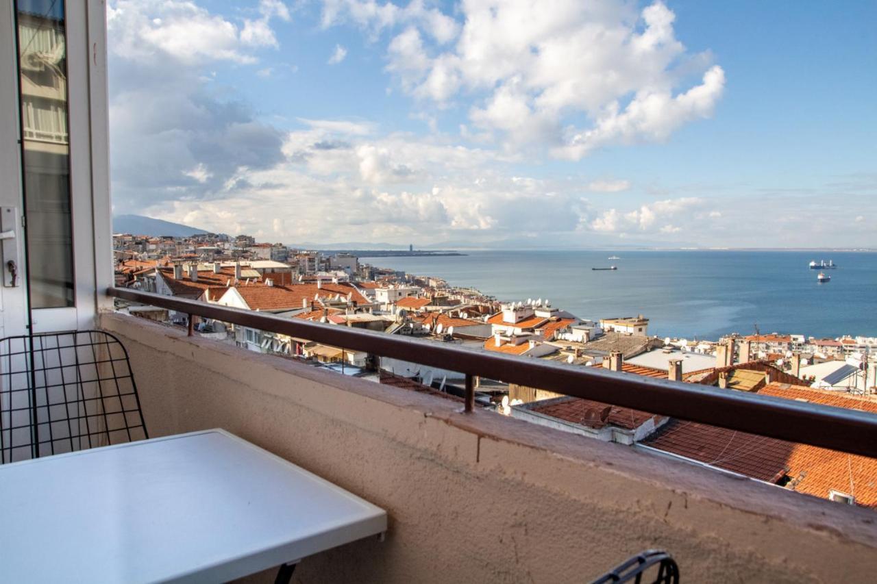 Flat With Mesmerizing Sea View In Konak İzmir