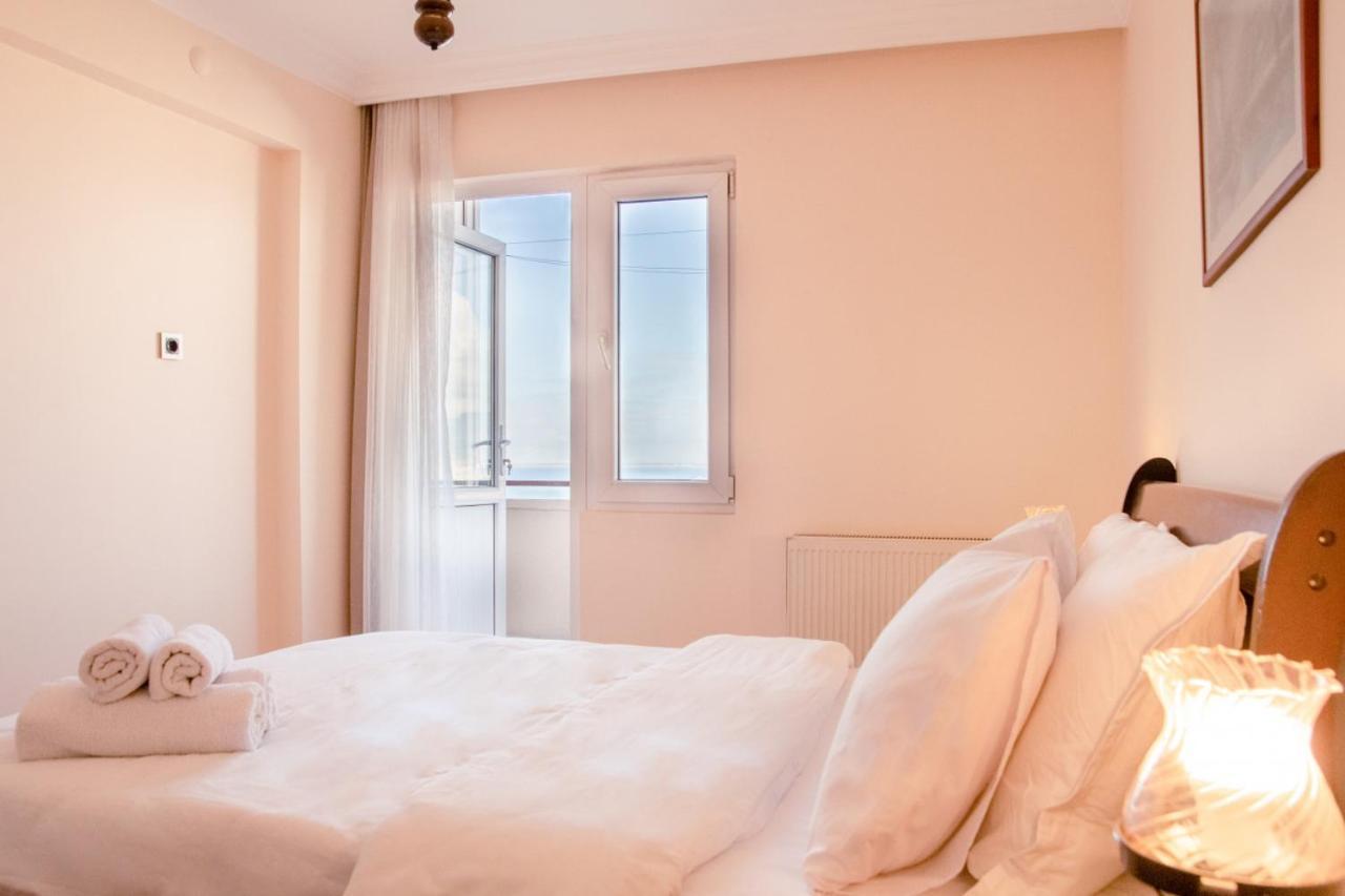 Appartement Flat With Mesmerizing Sea View In Konak *